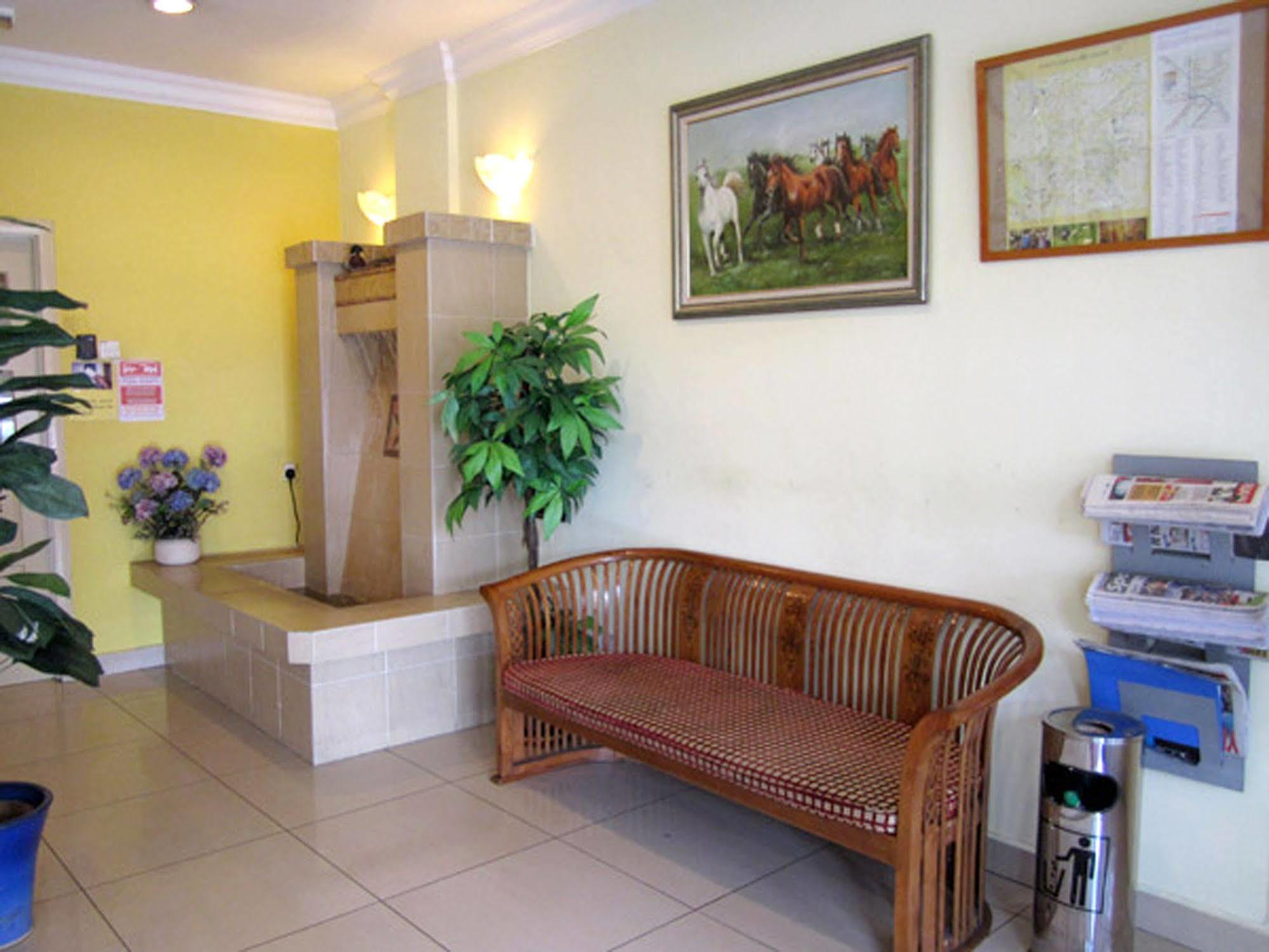 Sun Inns Hotel D'Mind Seri Kembangan Exterior foto